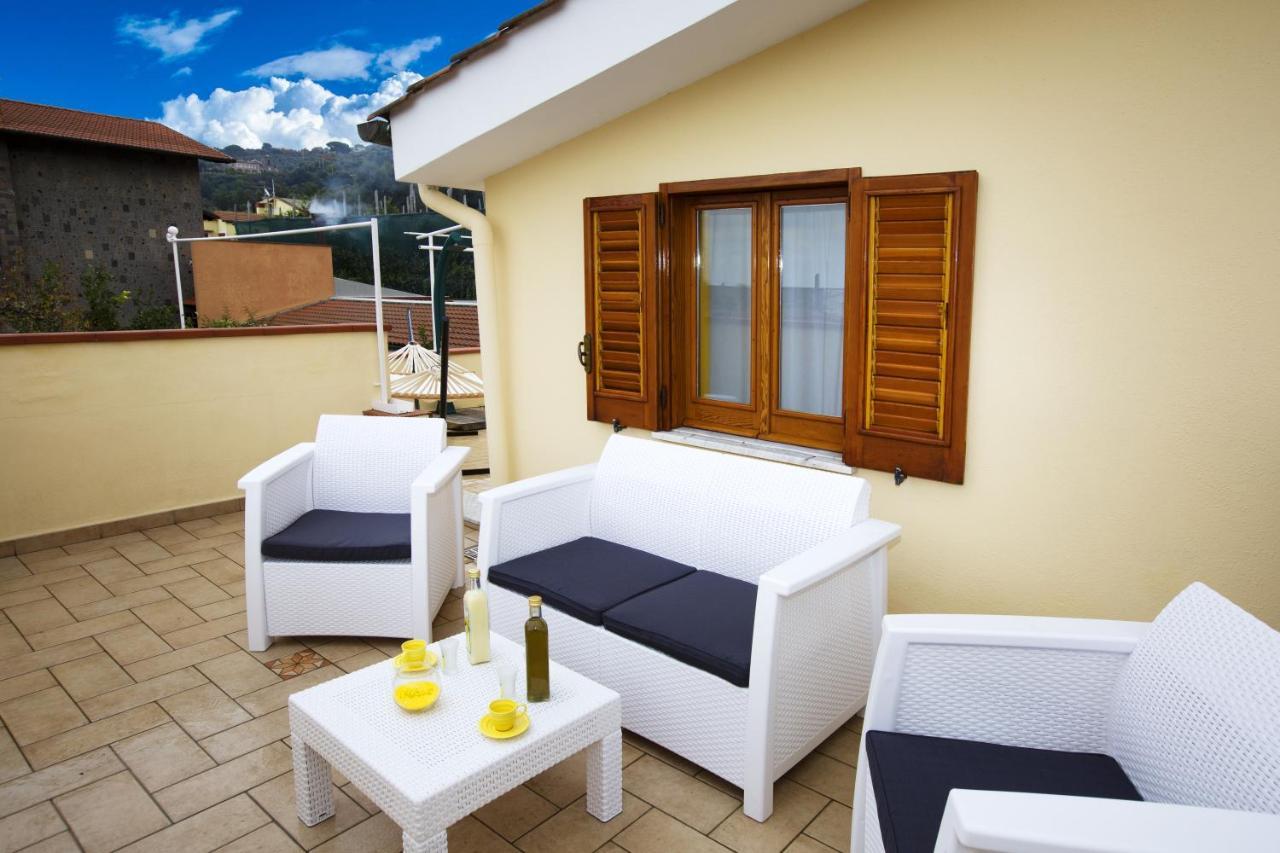 Relais Villa Chiara Free Parking Соренто Екстериор снимка