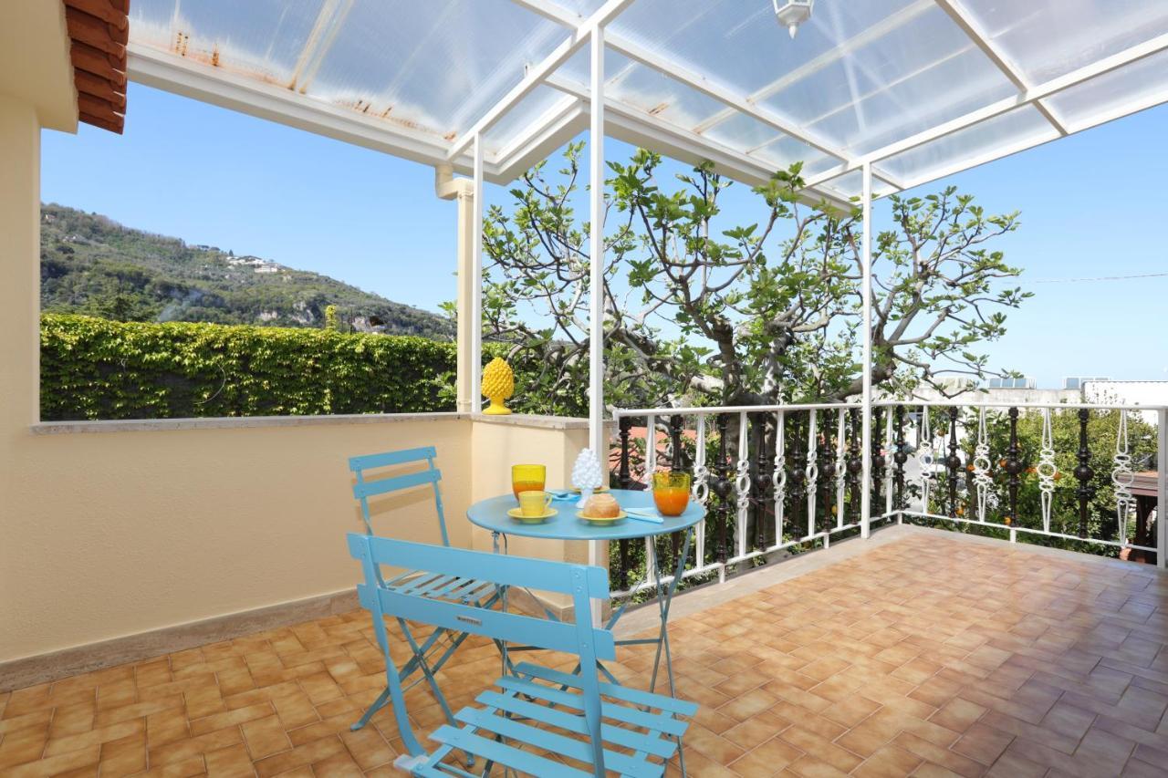 Relais Villa Chiara Free Parking Соренто Екстериор снимка