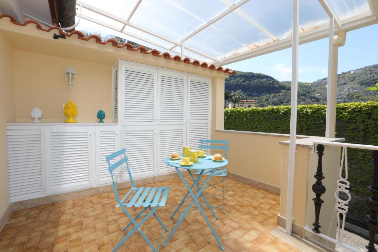 Relais Villa Chiara Free Parking Соренто Екстериор снимка